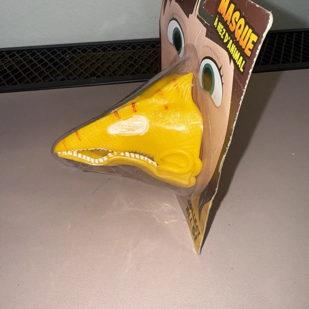 Vintage Pterodactyl DINOSAUR nose mask New‎ Factory SEALED Yellow Beak Costume